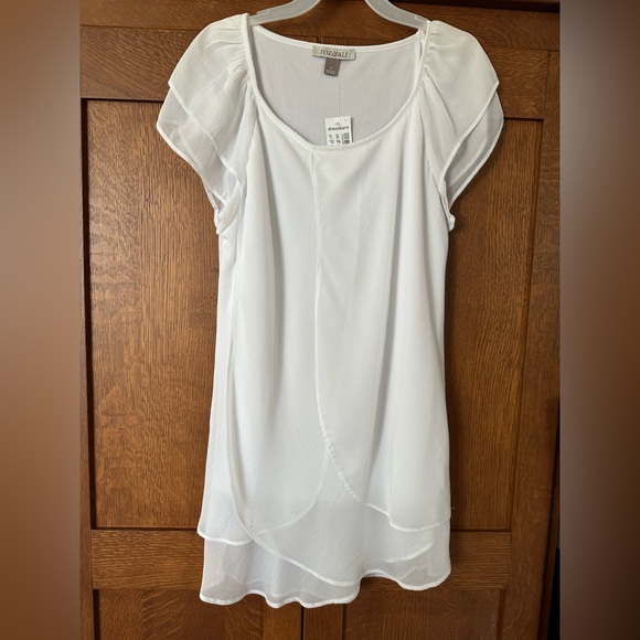 Roz & Ali Tops - Roz & Ali White Layered Blouse